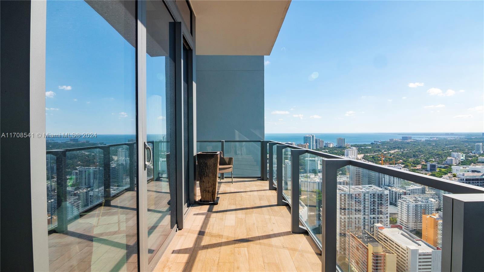 88 SW 7th St #4106, Miami FL 33130