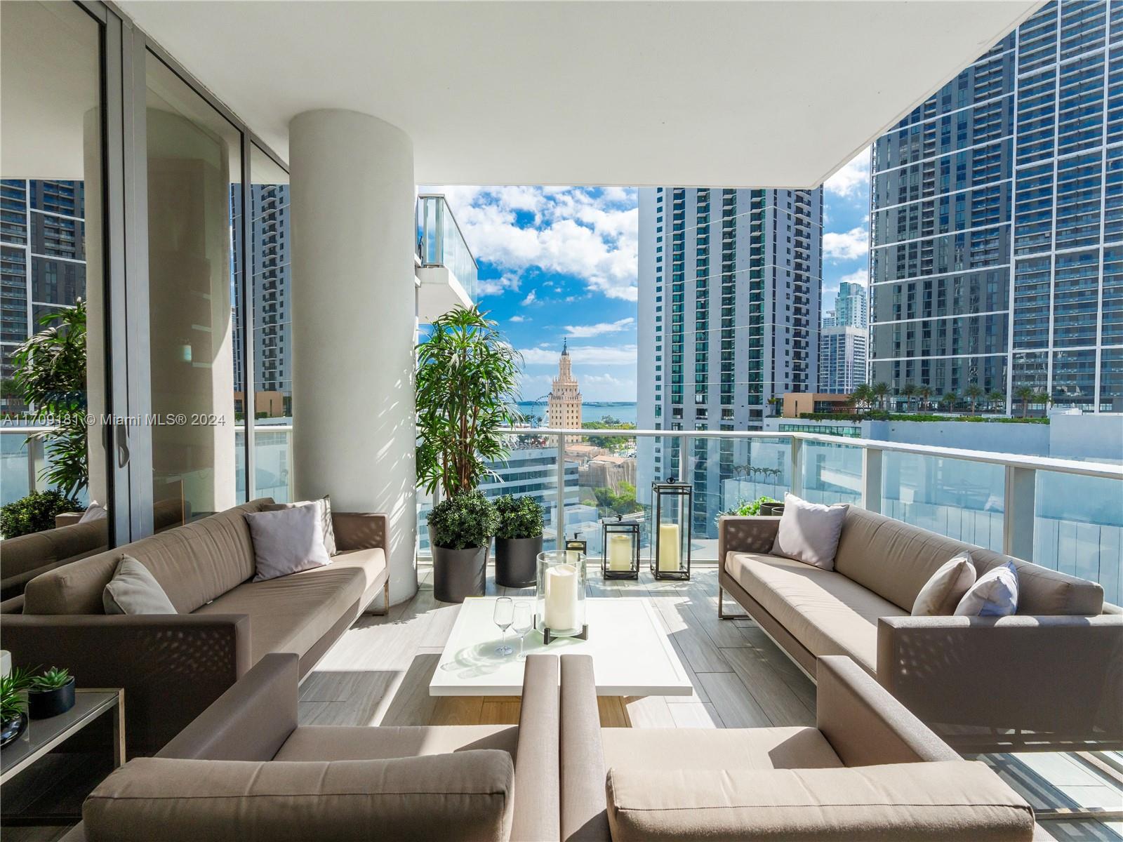 851 NE 1st Ave #1212, Miami FL 33132