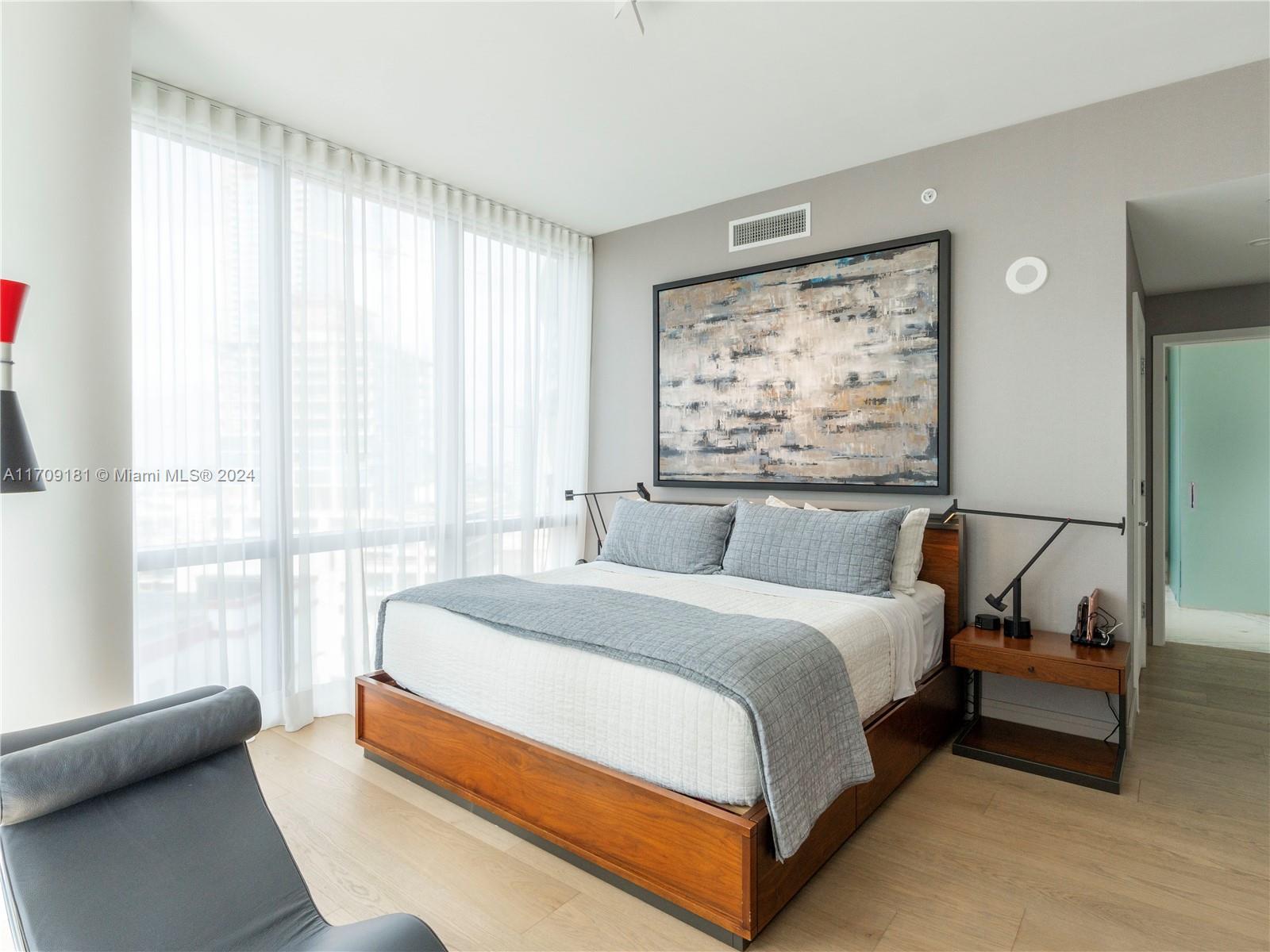 851 NE 1st Ave #1212, Miami FL 33132