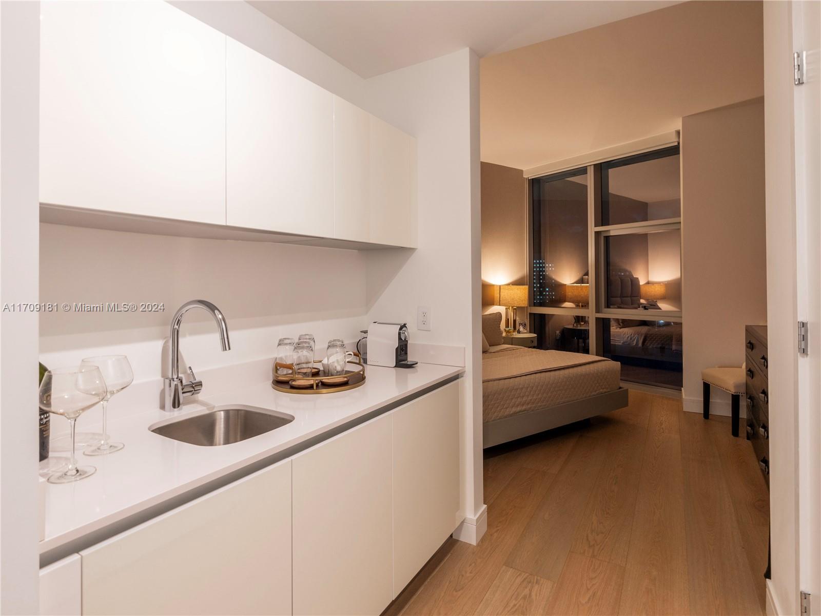 851 NE 1st Ave #1212, Miami FL 33132