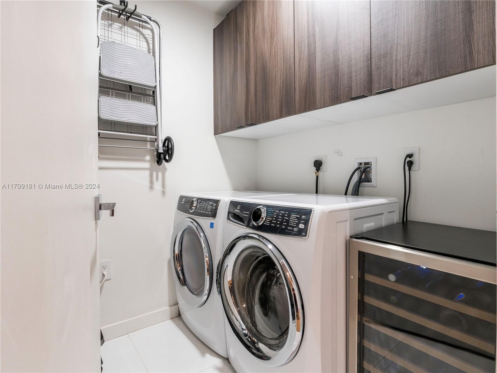 851 NE 1st Ave #1212, Miami FL 33132