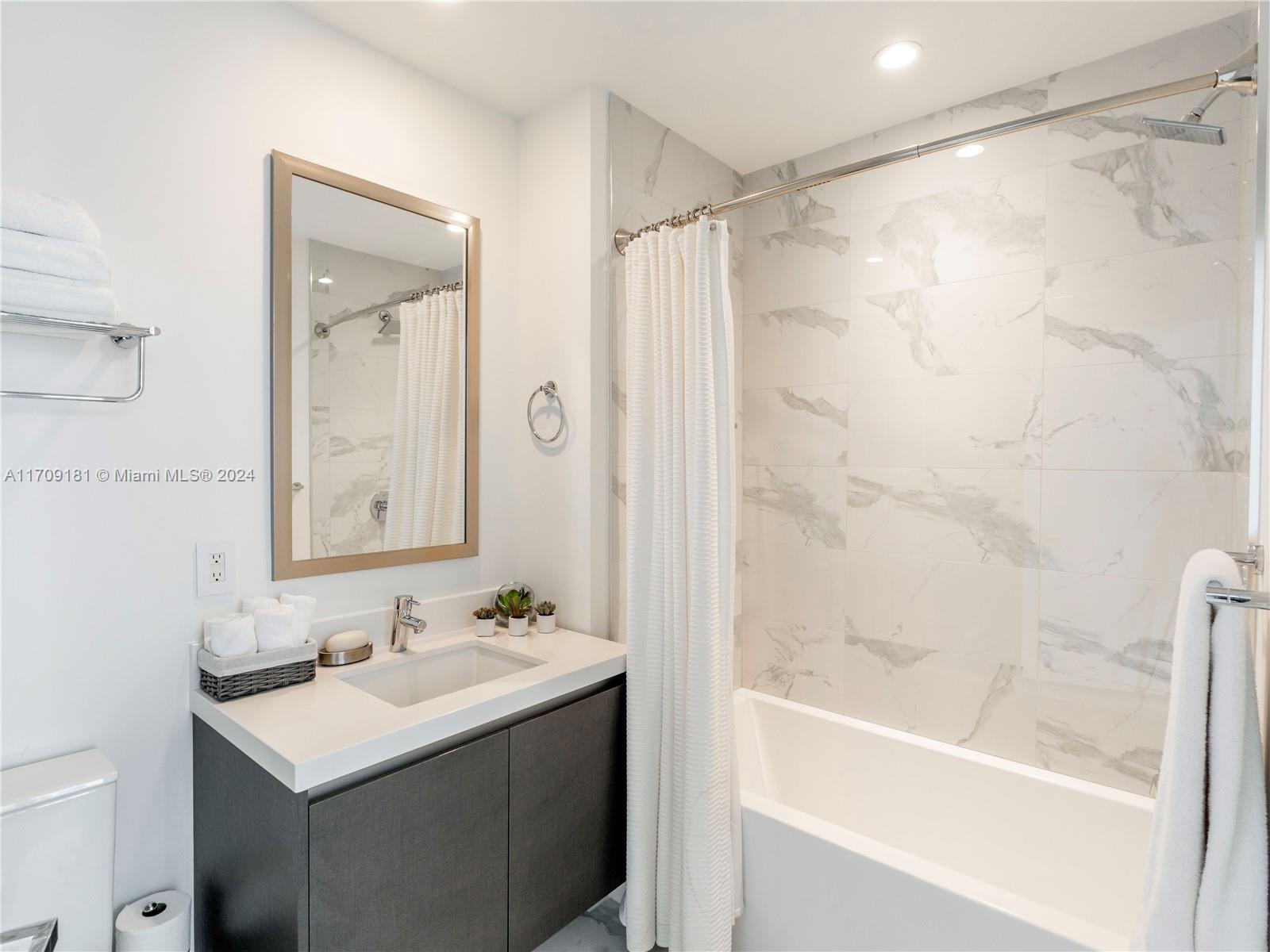 851 NE 1st Ave #1212, Miami FL 33132