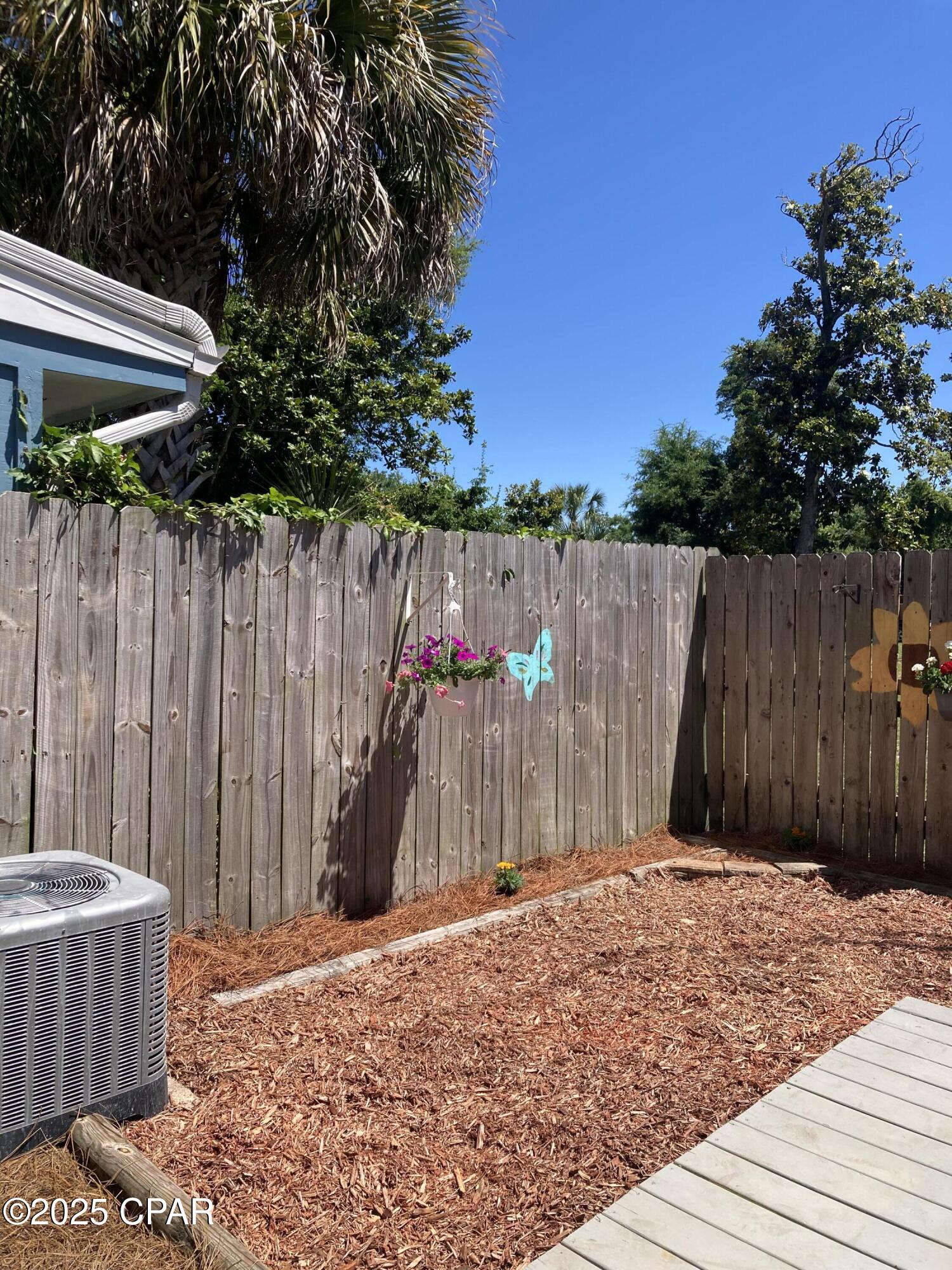 Image 27 For 207 3rd Street