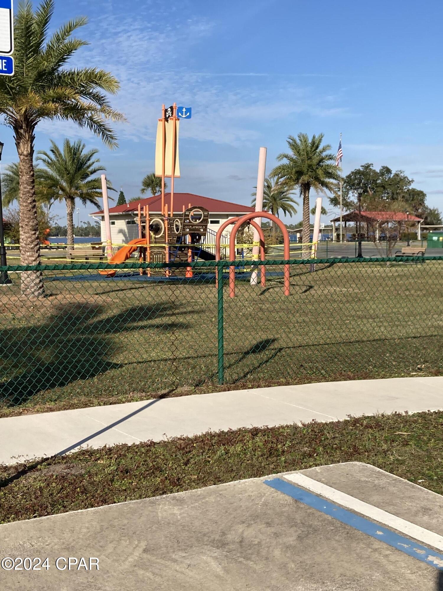 Image 32 For 207 3rd Street