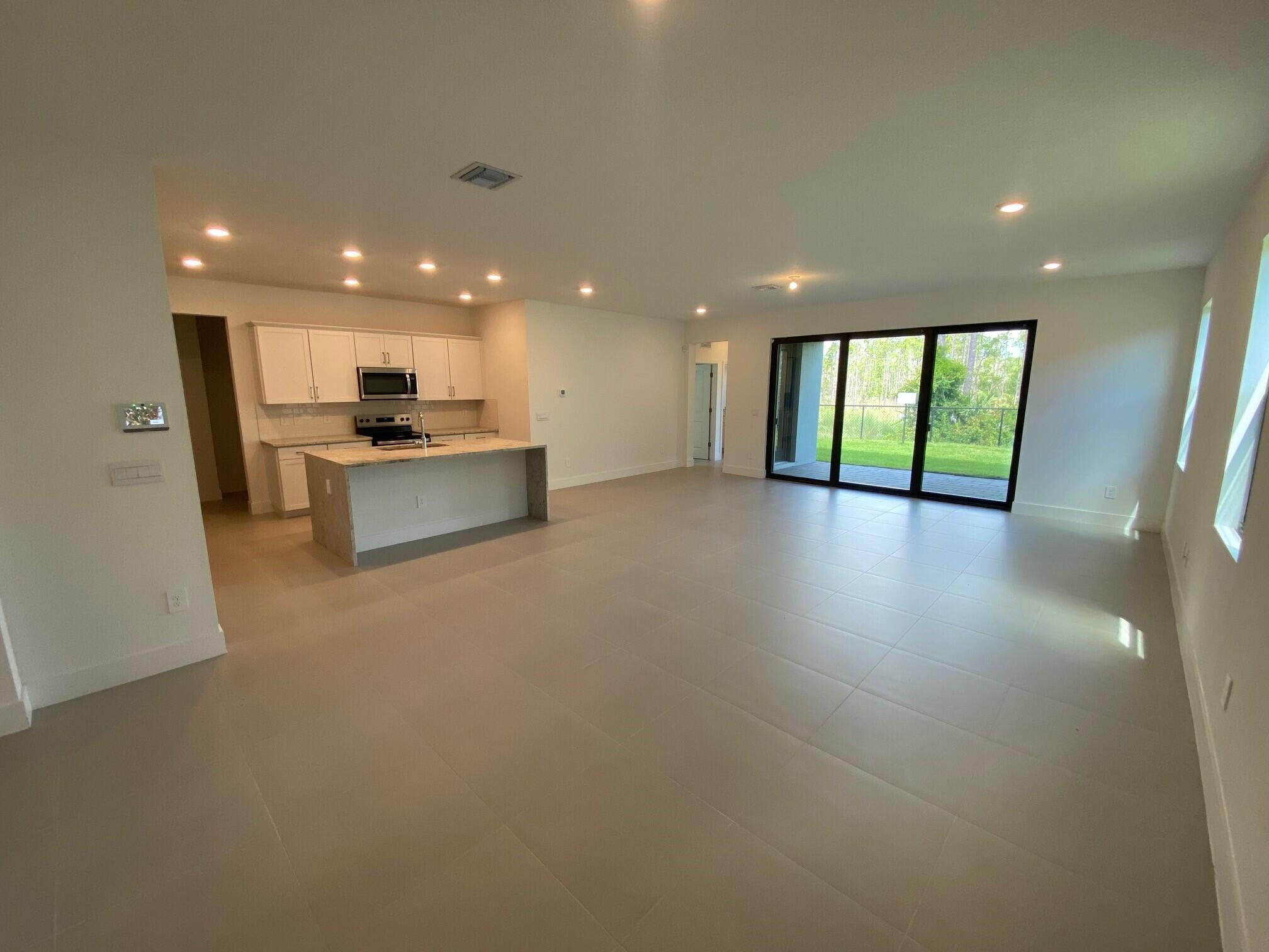 Homes for sale in Stuart, FL | 6740 Se Park Trace Dr, Stuart, FL 34997 | MLS# R11046990