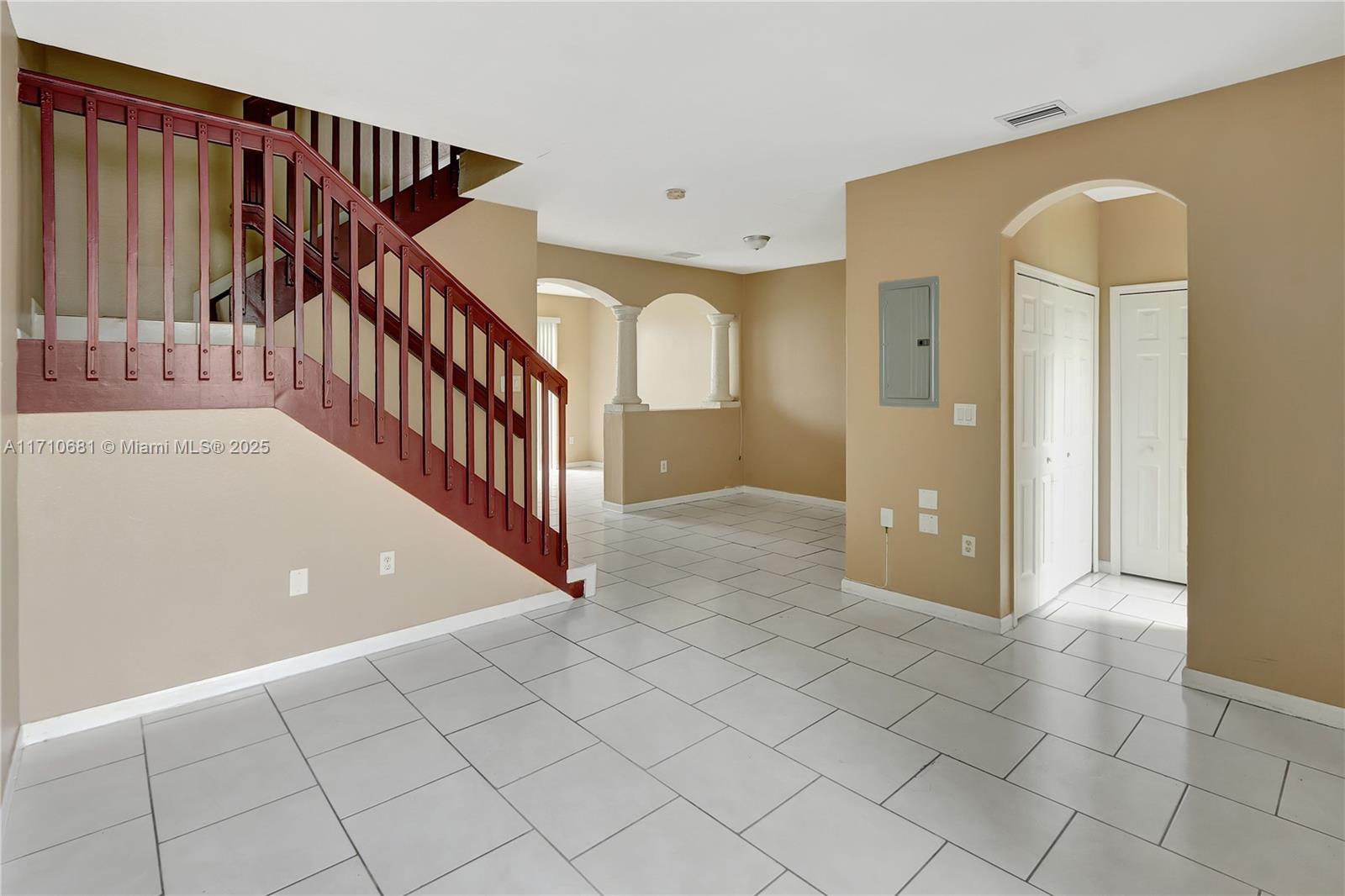 2874 SE 15th Rd 52