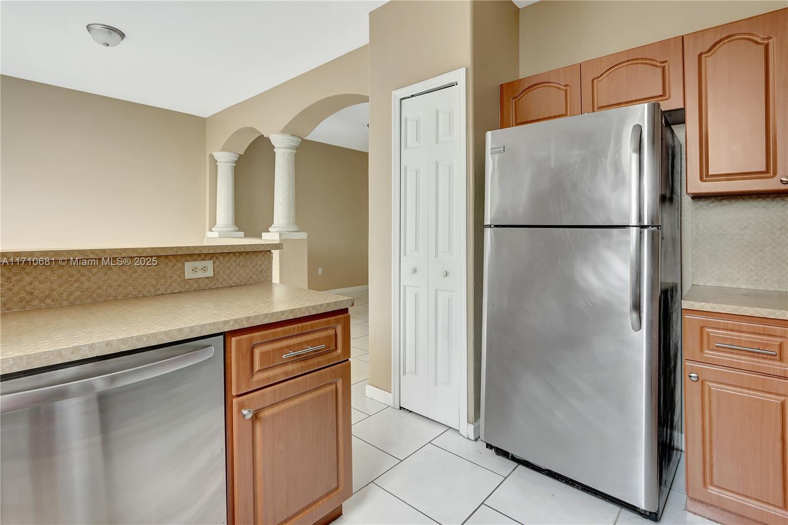 2874 SE 15th Rd 52