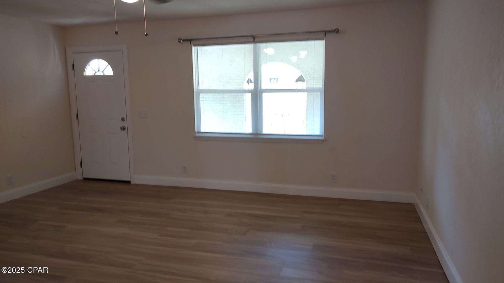 Image 4 For 6217 Pinetree Avenue B