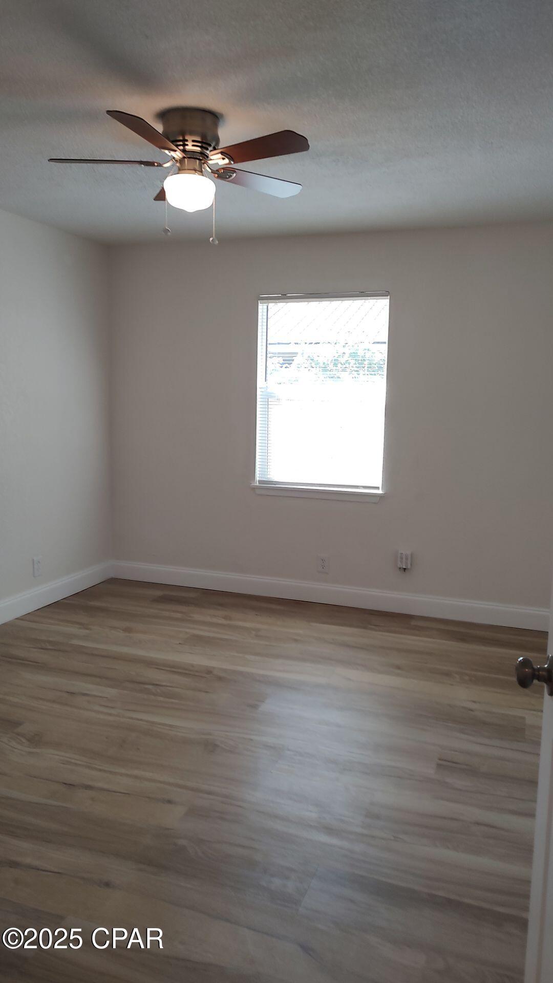 Image 9 For 6217 Pinetree Avenue B