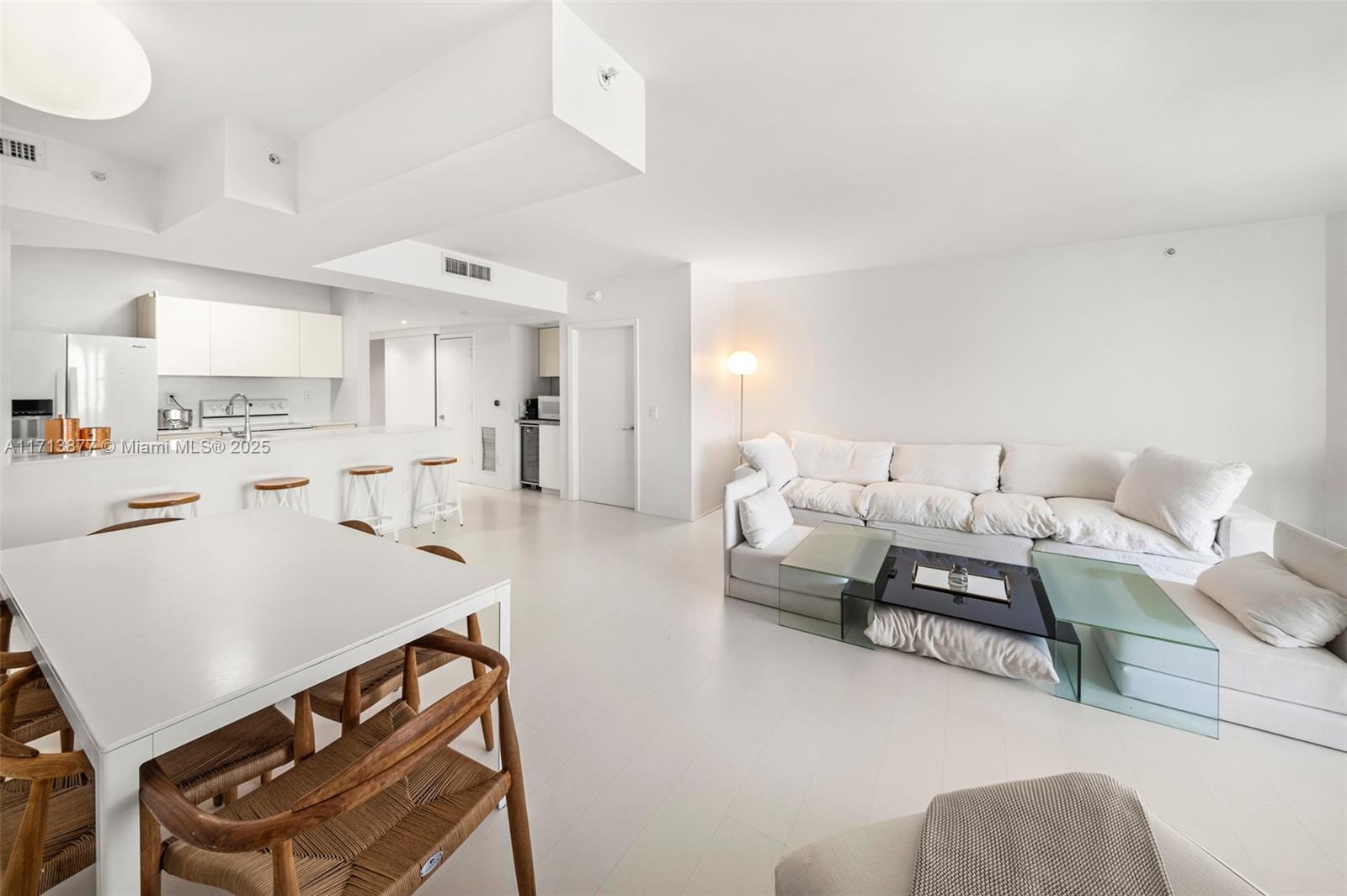 4779 Collins Ave #3108, Miami Beach FL 33140