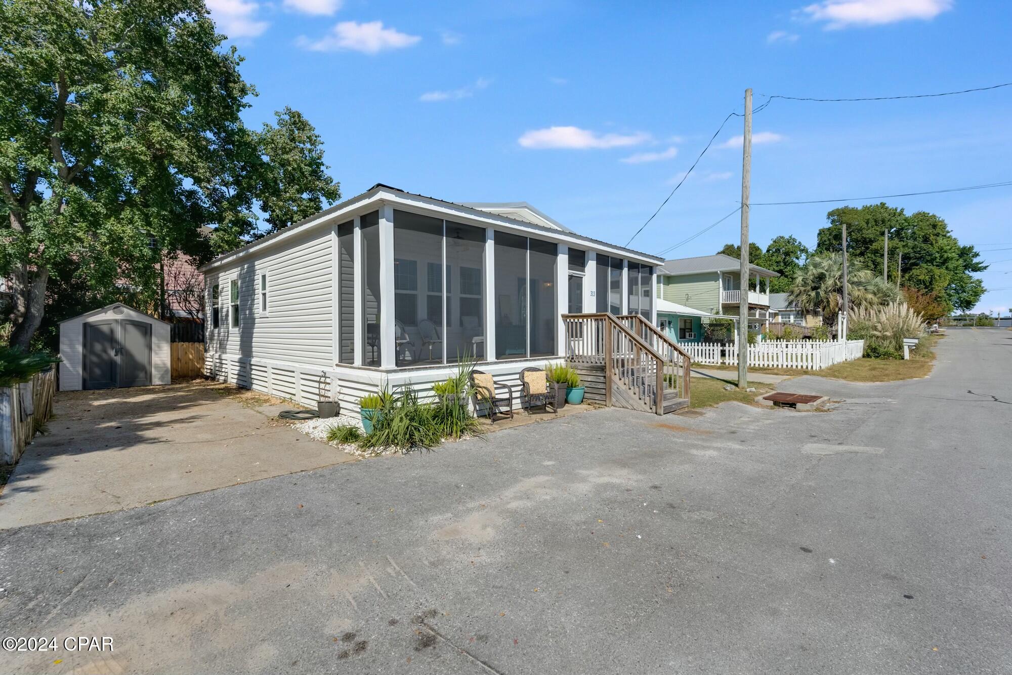Image 3 For 313 Laureno Place