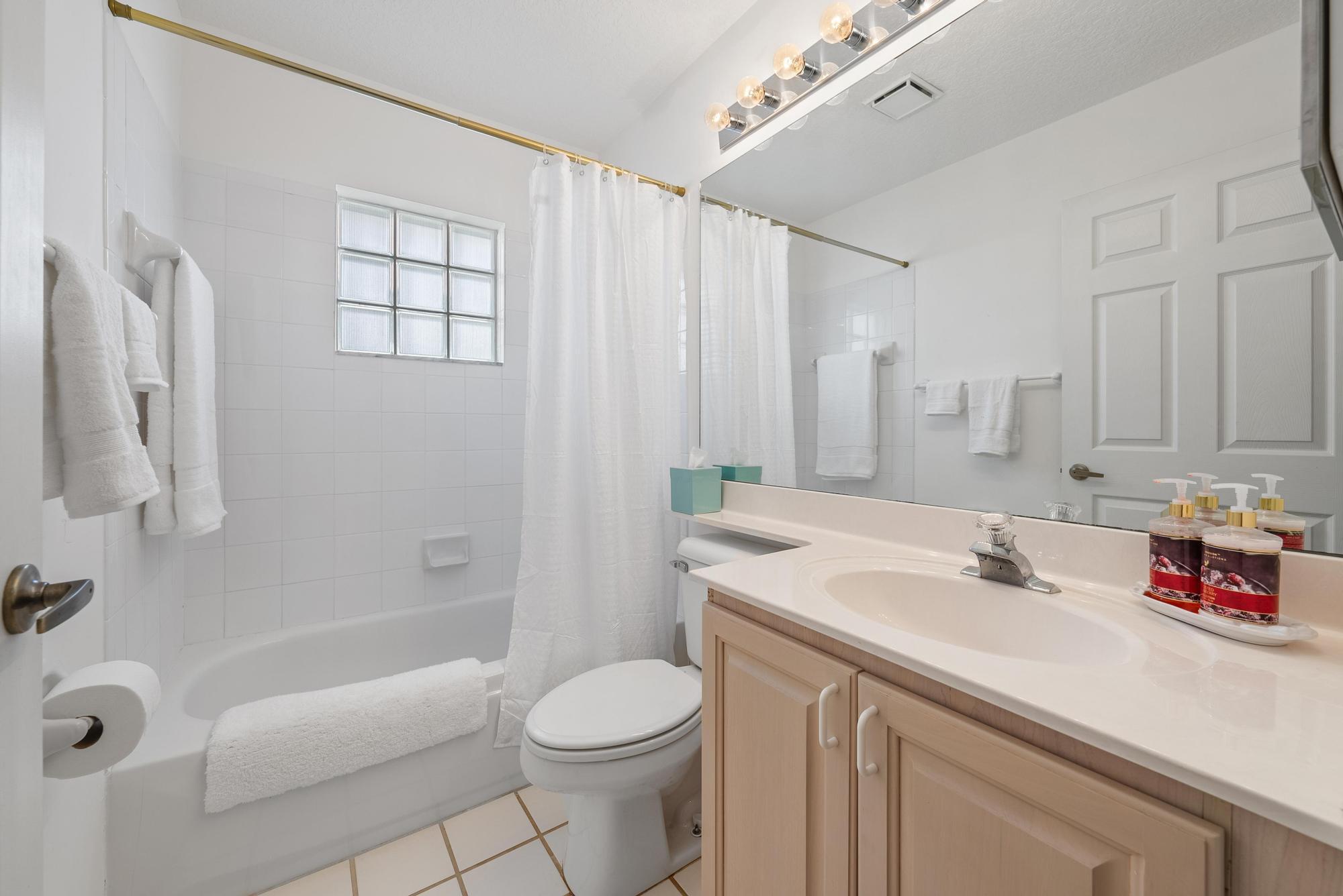 Photo 17 of home located at 3120 Contego Lane, Riviera Beach FL