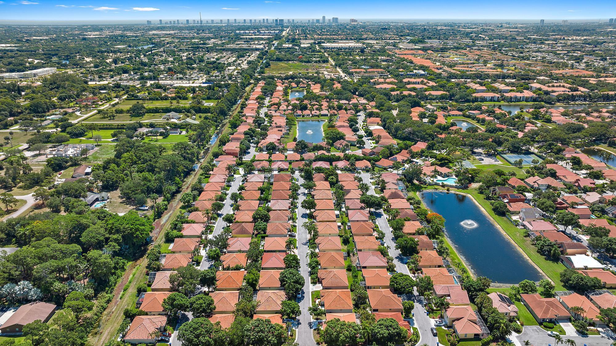 Photo 32 of home located at 3120 Contego Lane, Riviera Beach FL