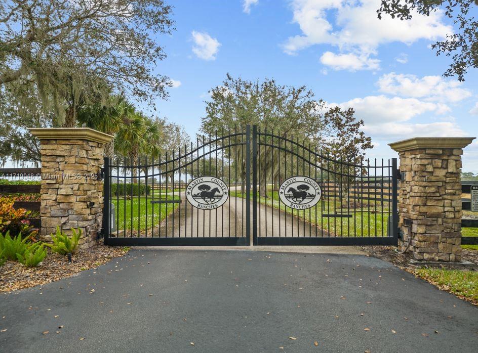 listing main picture