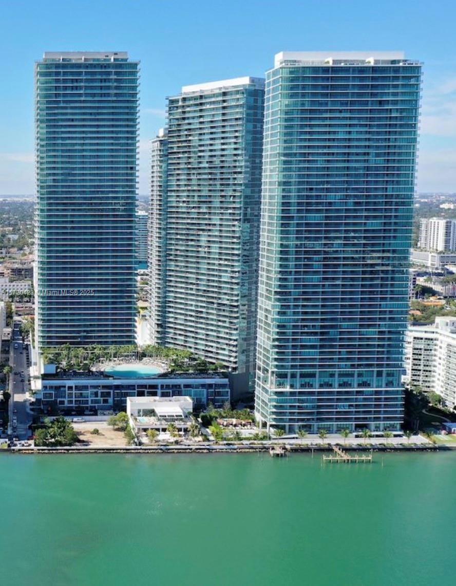Condo for Sale in Miami, FL