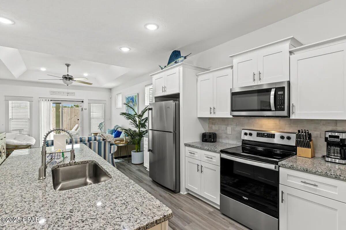 Image 9 For 21400 Marlin Avenue