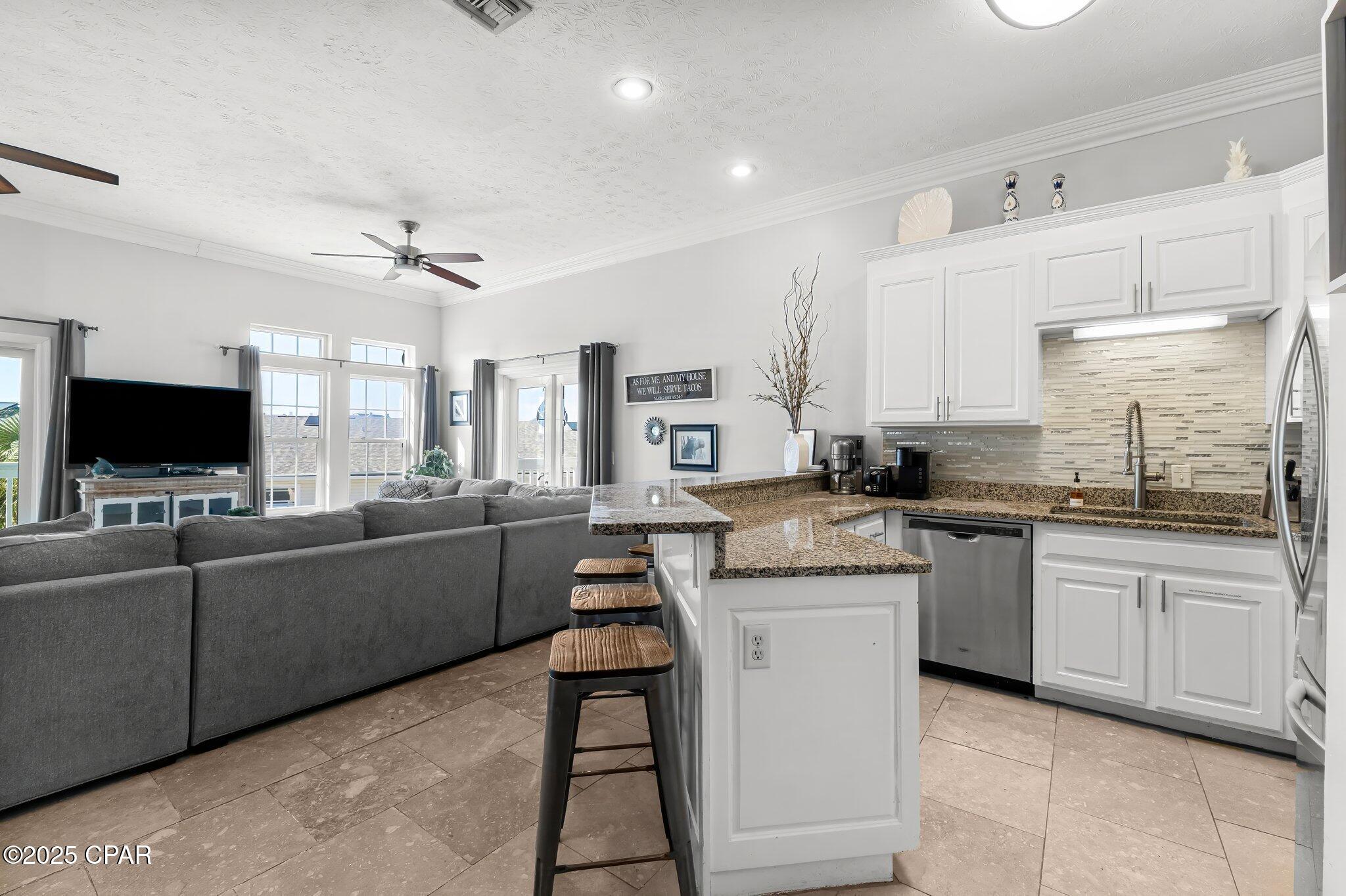 Image 19 For 17878 Front Beach Road E2