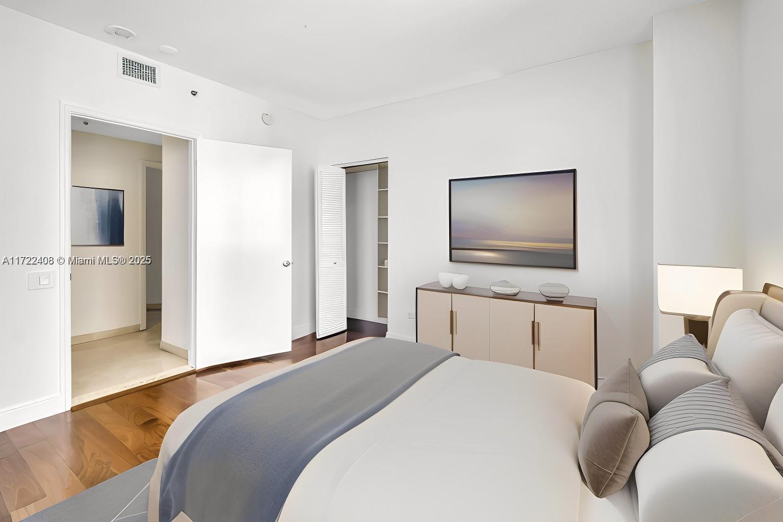 808 Brickell Key #3201, Miami FL 33131