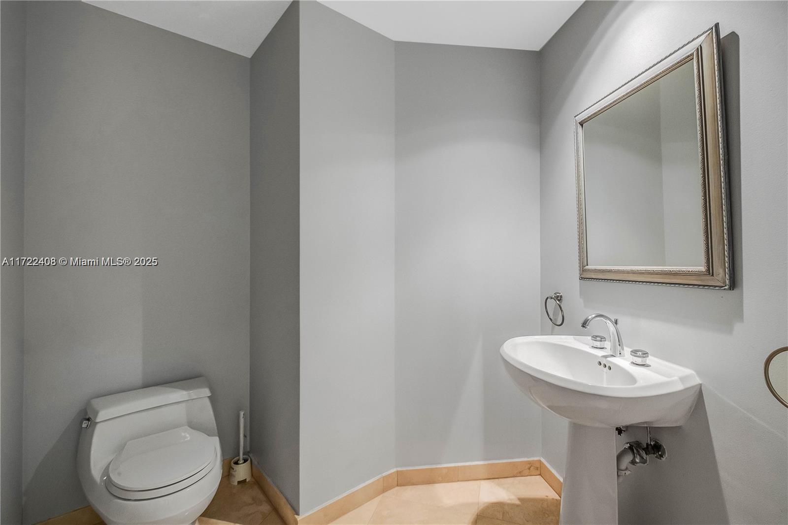 808 Brickell Key #3201, Miami FL 33131