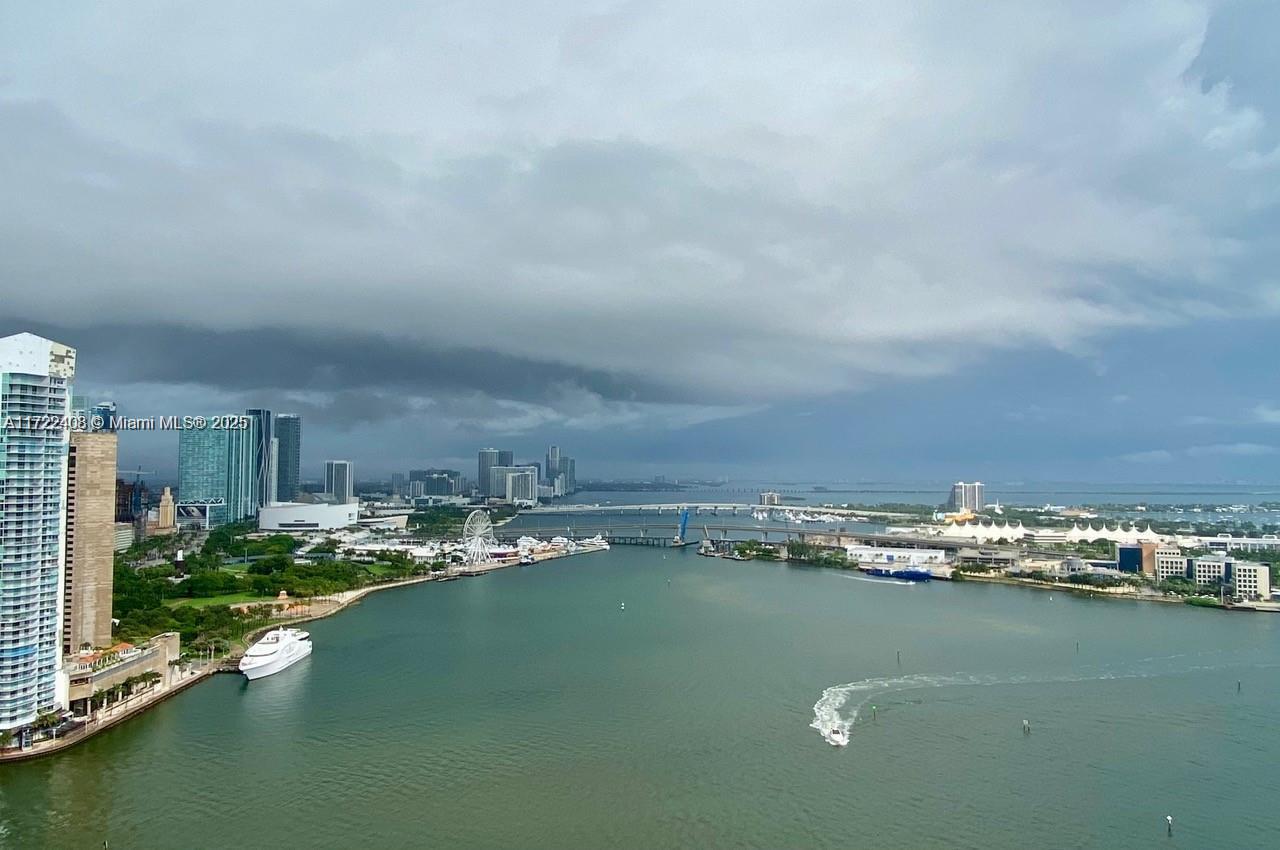 808 Brickell Key #3201, Miami FL 33131