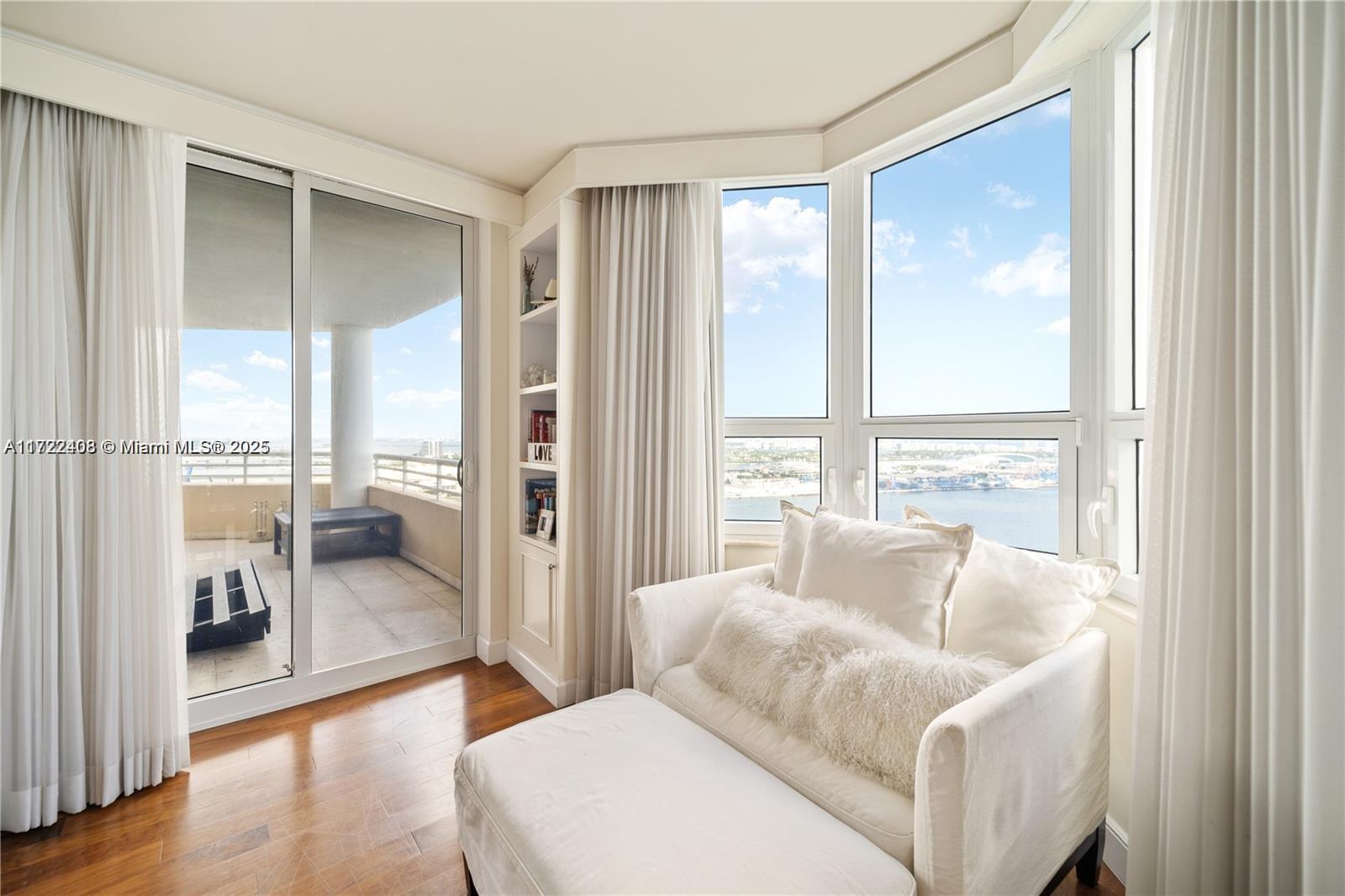 808 Brickell Key #3201, Miami FL 33131
