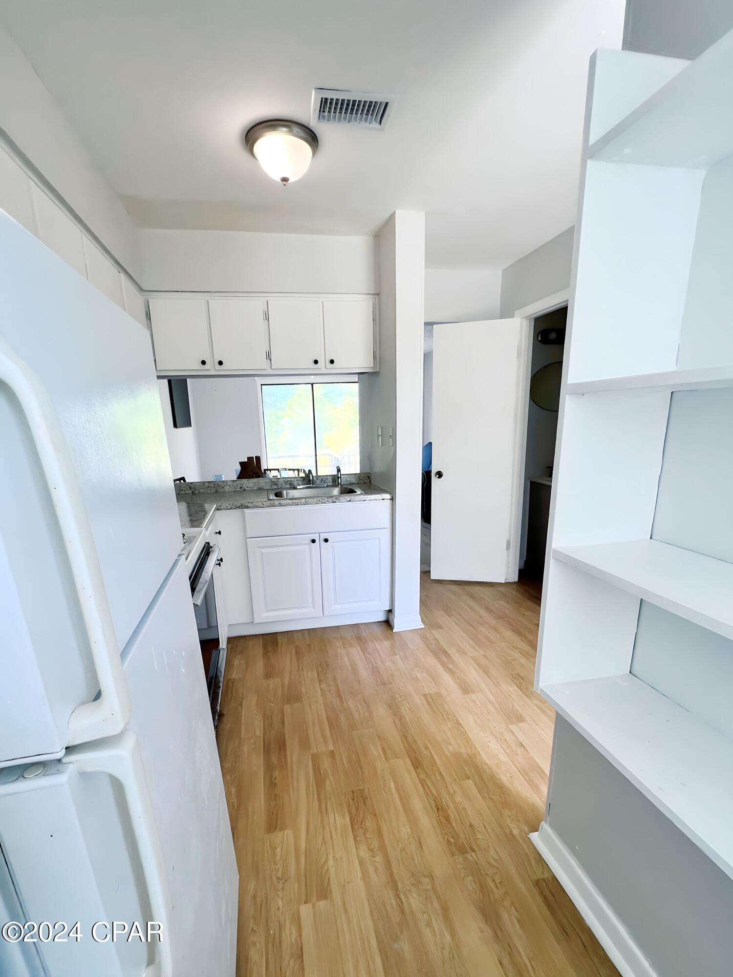 Image 4 For 1730 Mallard Dr  Apt F