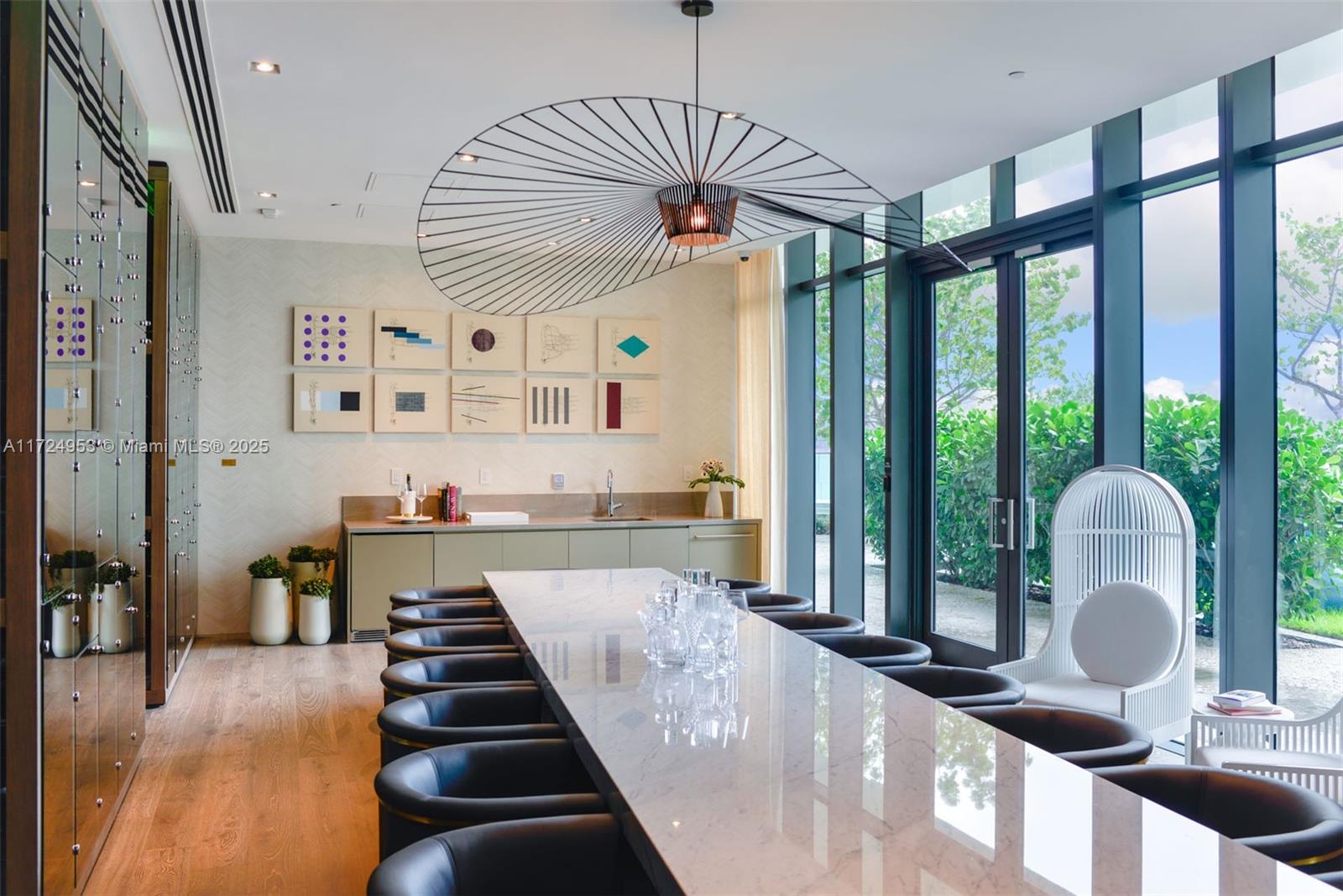 Apartamento à Venda em Miami, FL
