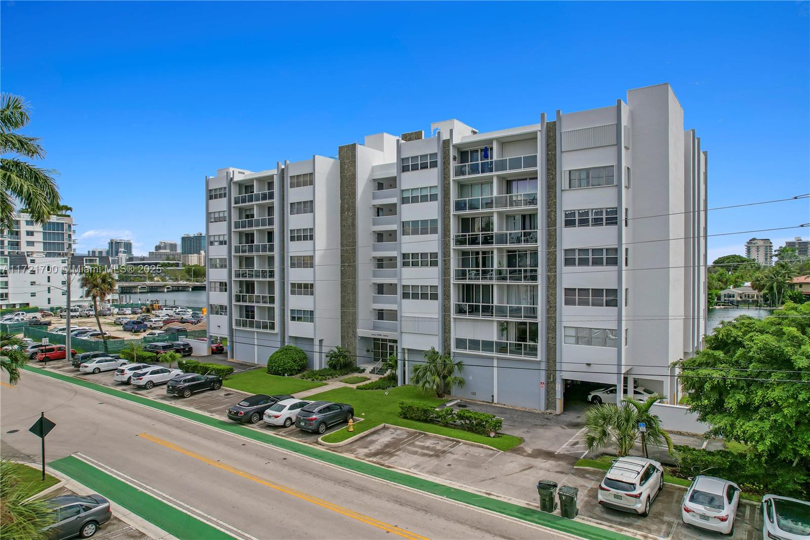 9381 Bay Harbor Dr Unit 301 N, Bay Harbor Islands, Florida 33154