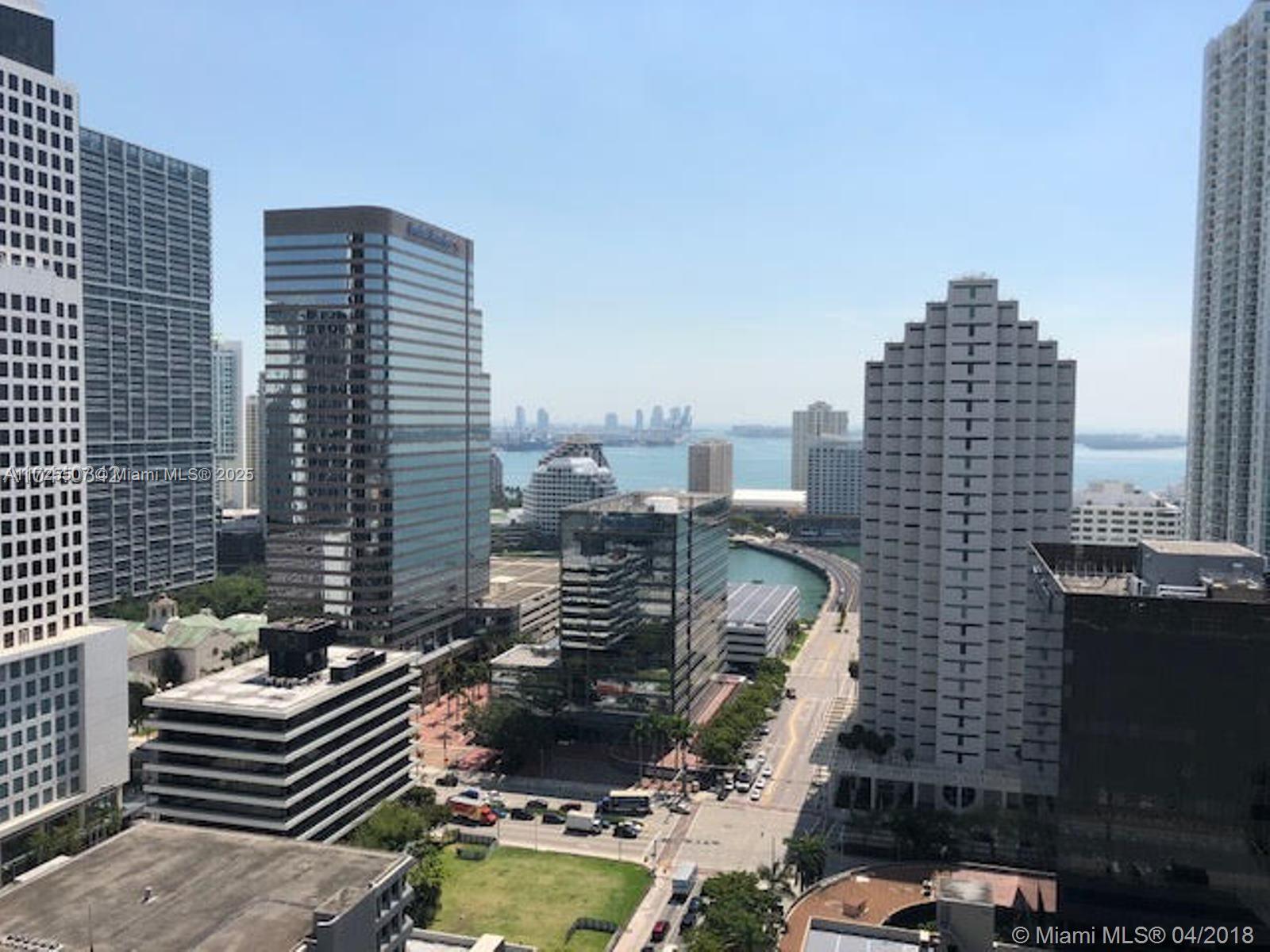 Apartamento à Venda em Miami, FL