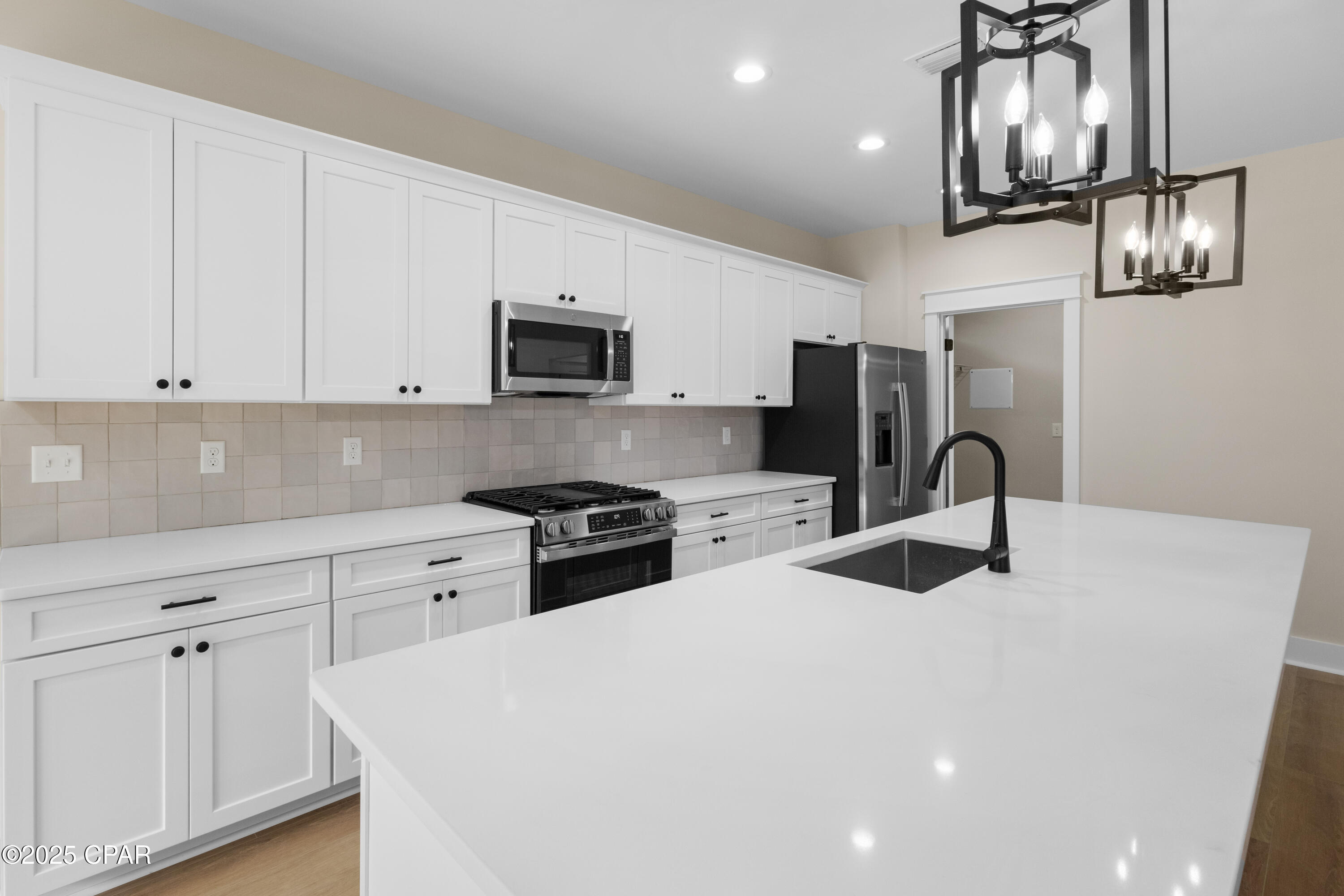 Image 6 For 3844 Red Deer Circle