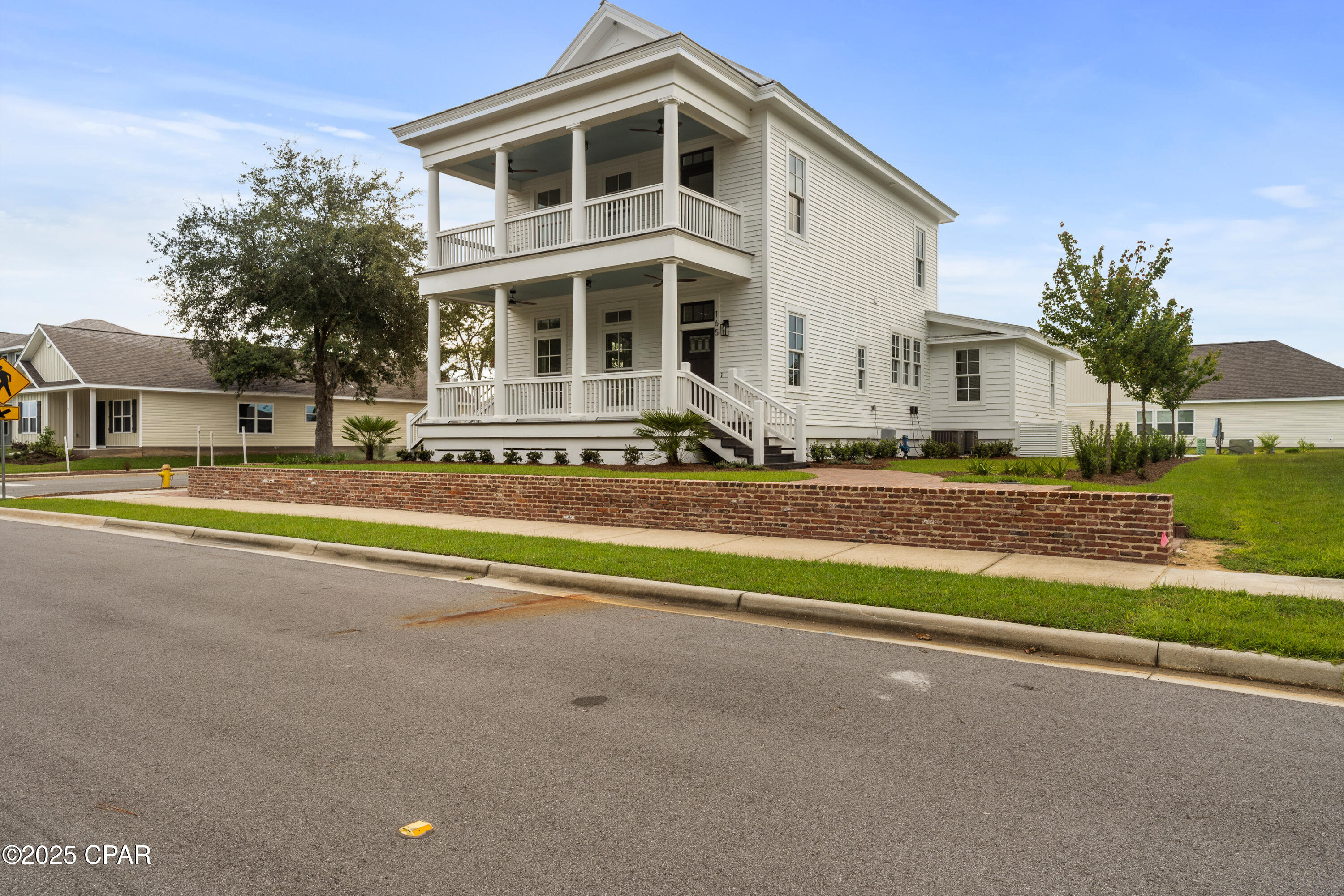 Image 1 For 165 Staggerbush Street