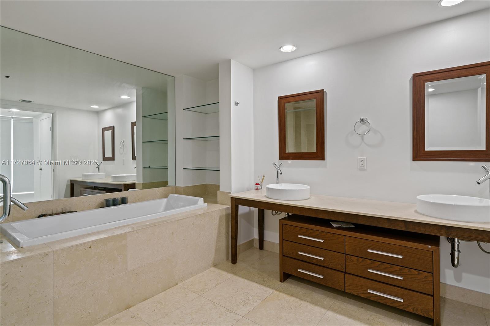 495 BRICKELL AVE #2003, Miami FL 33131