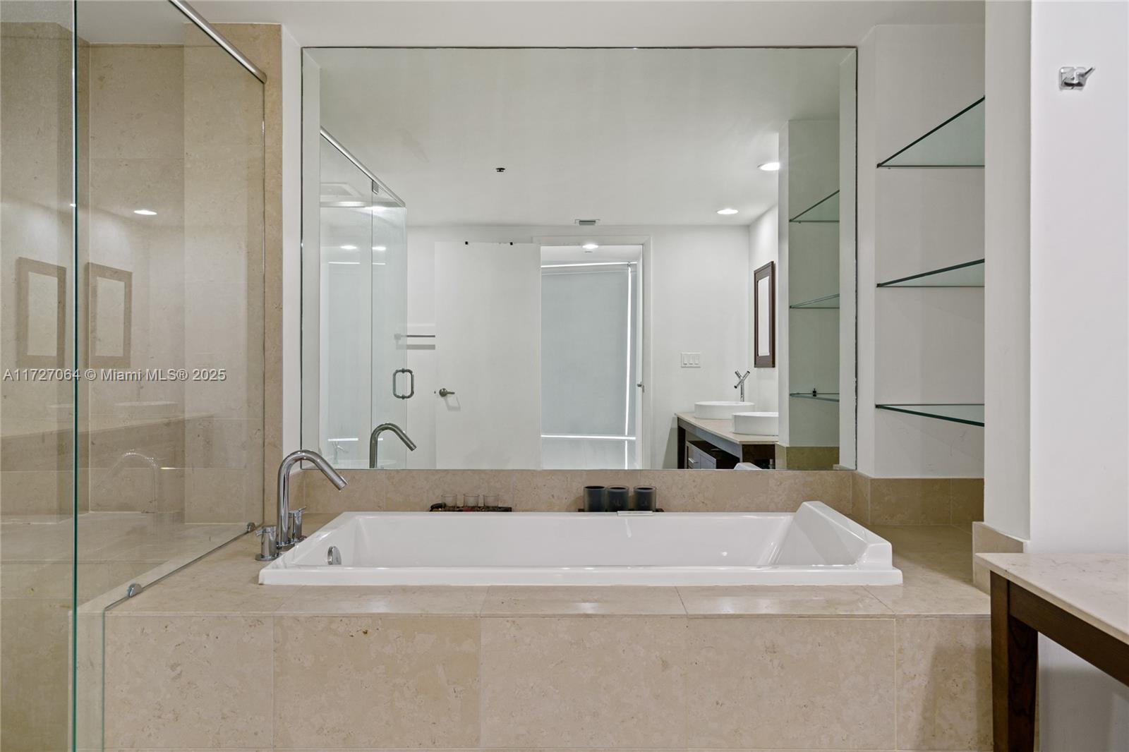 495 BRICKELL AVE #2003, Miami FL 33131