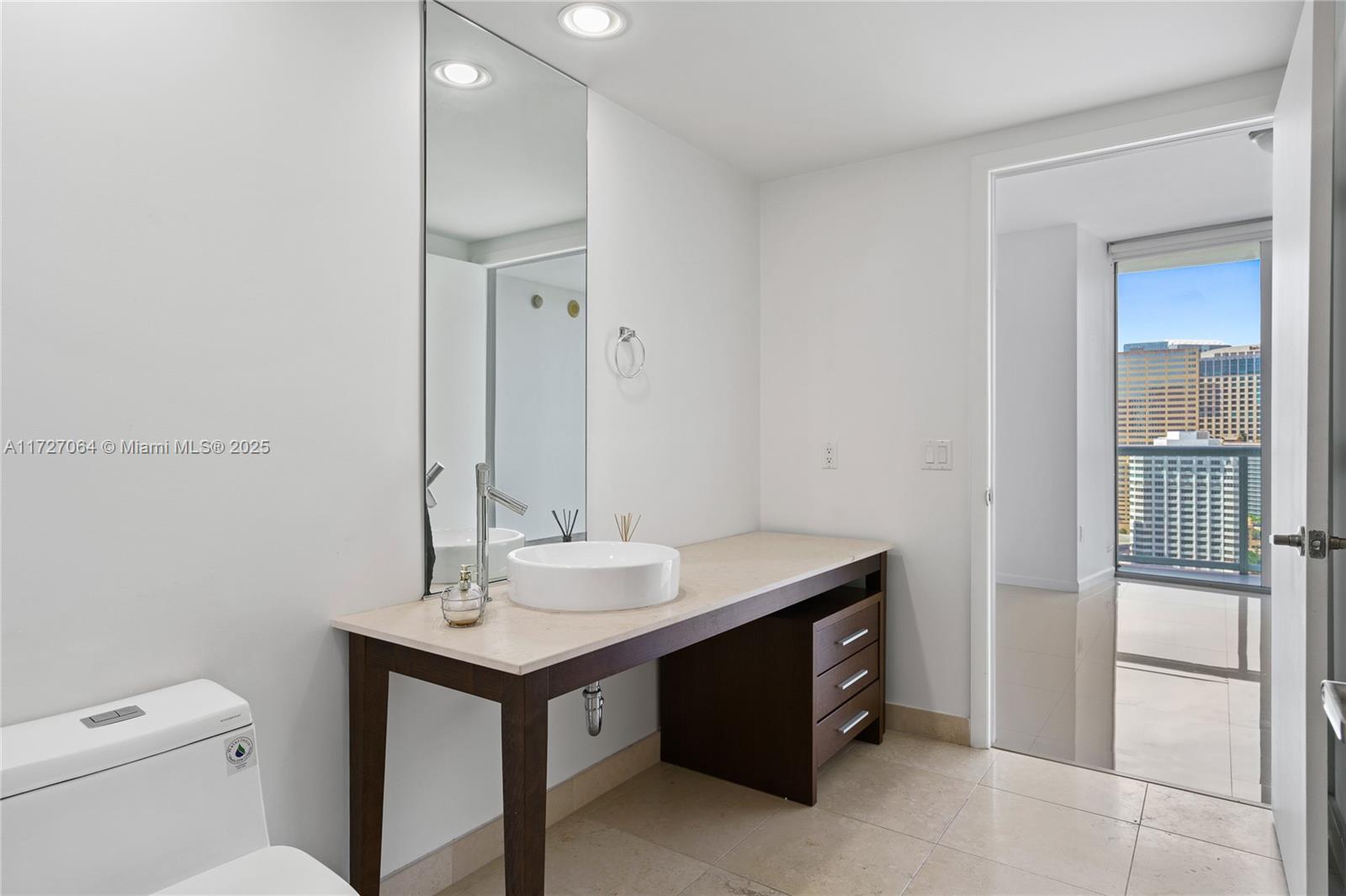 495 BRICKELL AVE #2003, Miami FL 33131