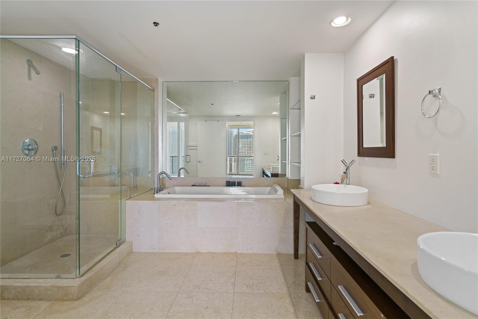 495 BRICKELL AVE #2003, Miami FL 33131