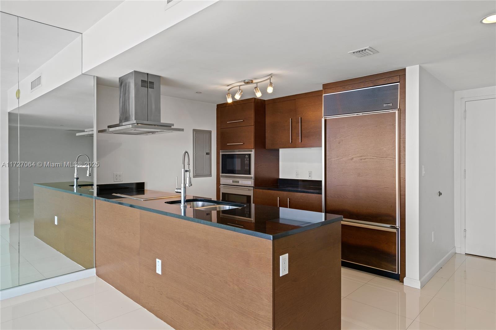 495 BRICKELL AVE #2003, Miami FL 33131
