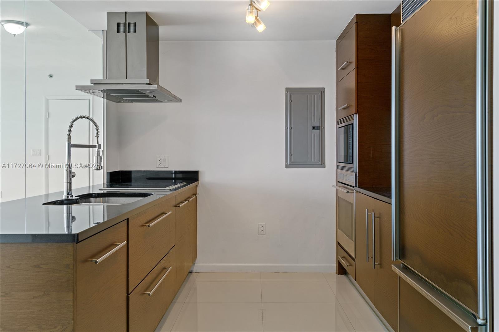 495 BRICKELL AVE #2003, Miami FL 33131