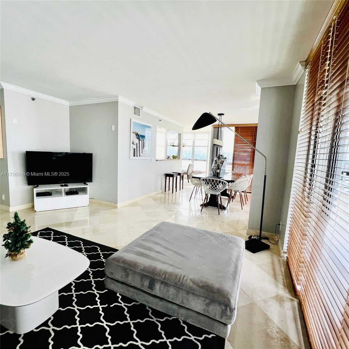 3600 Mystic Pointe Dr #1401, Aventura FL 33180