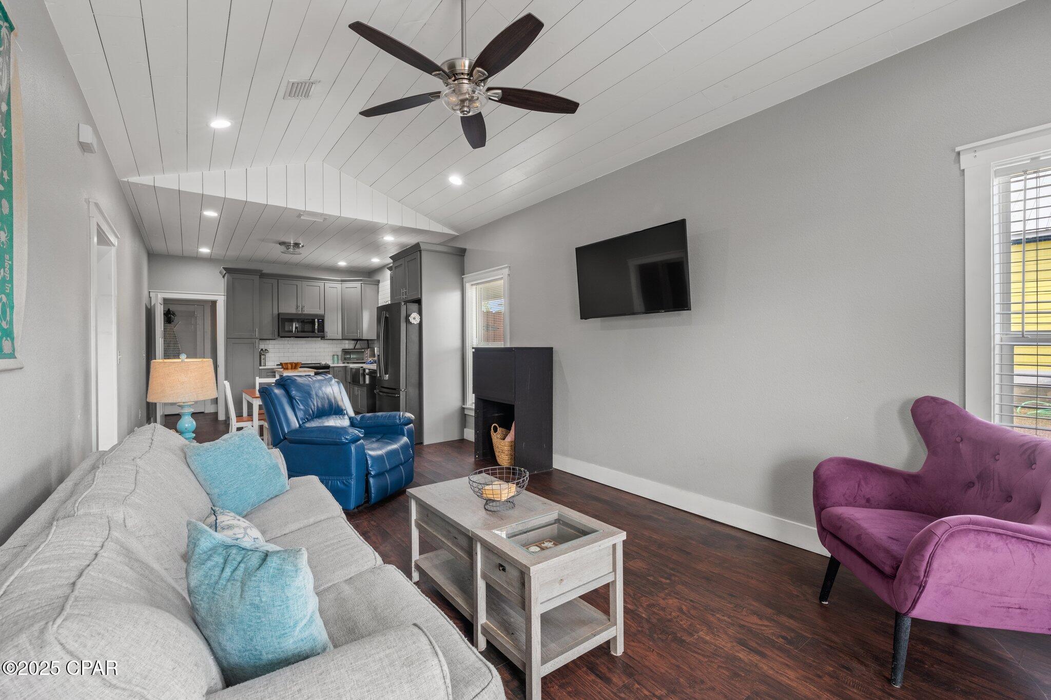 Image 10 For 121 Gulf Terrace Lane