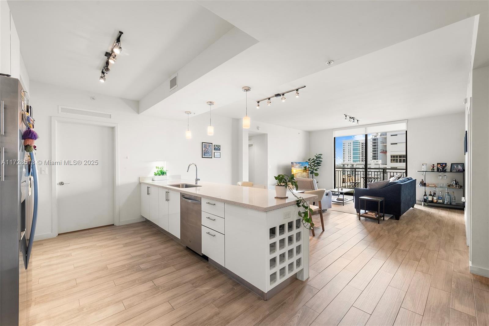 999 SW 1st Ave #1405, Miami FL 33130