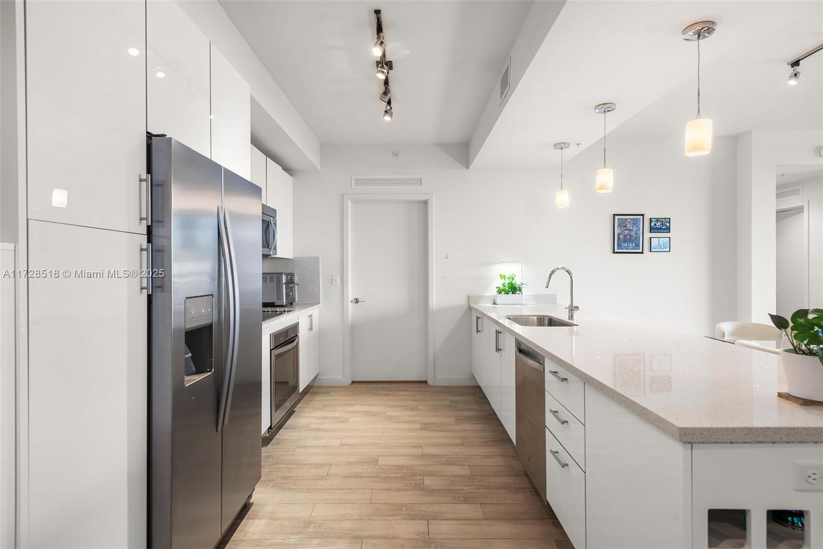 999 SW 1st Ave #1405, Miami FL 33130