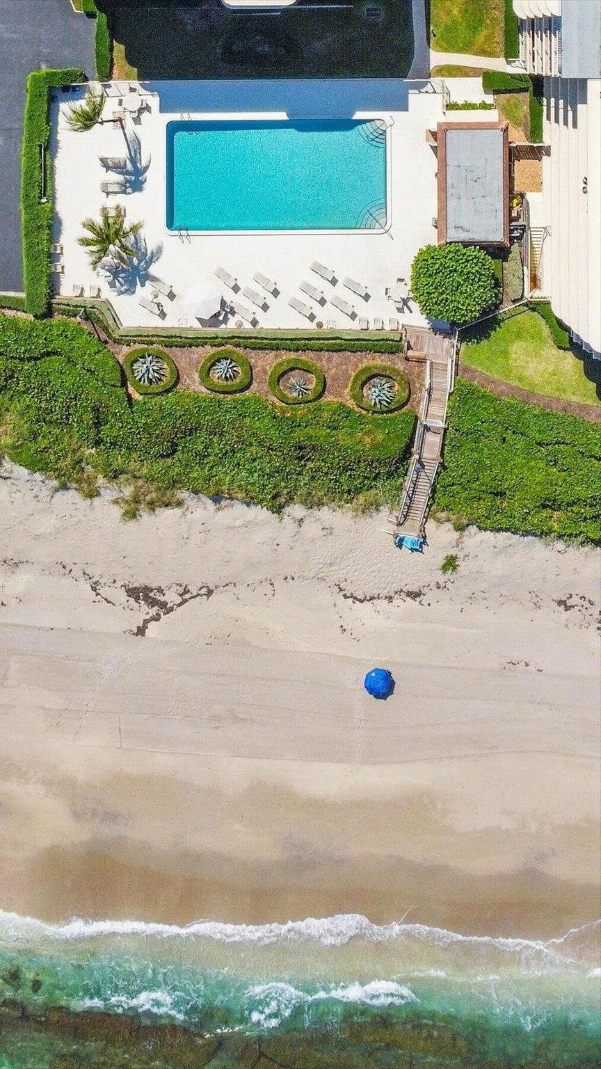 Thirty Two Hundred Condo