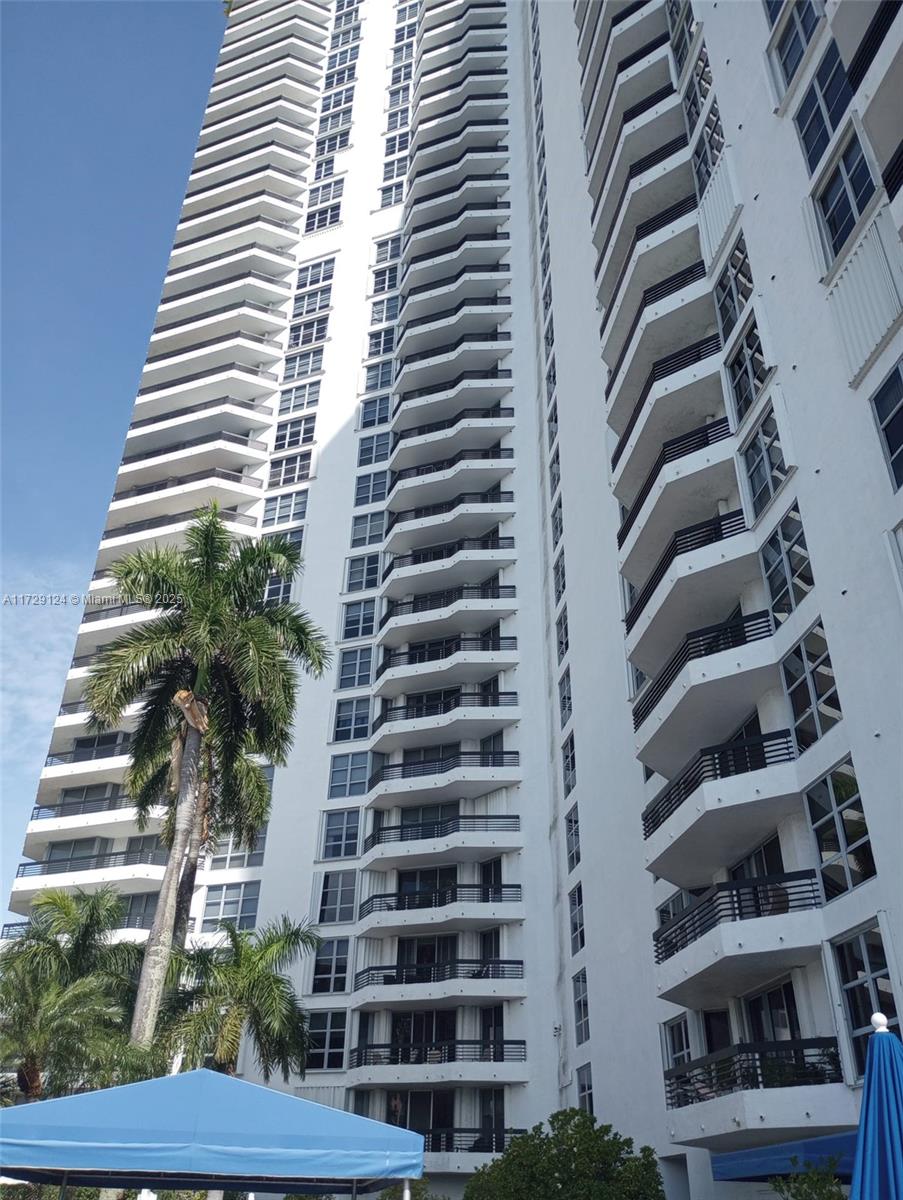 3530 Mystic Pointe Dr #2902, Aventura FL 33180