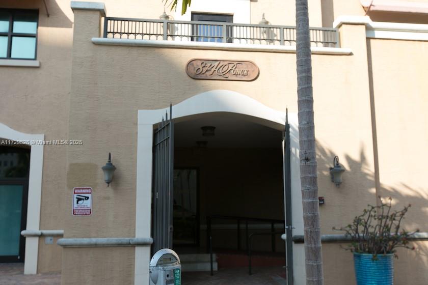 814 Ponce De Leon Blvd 518