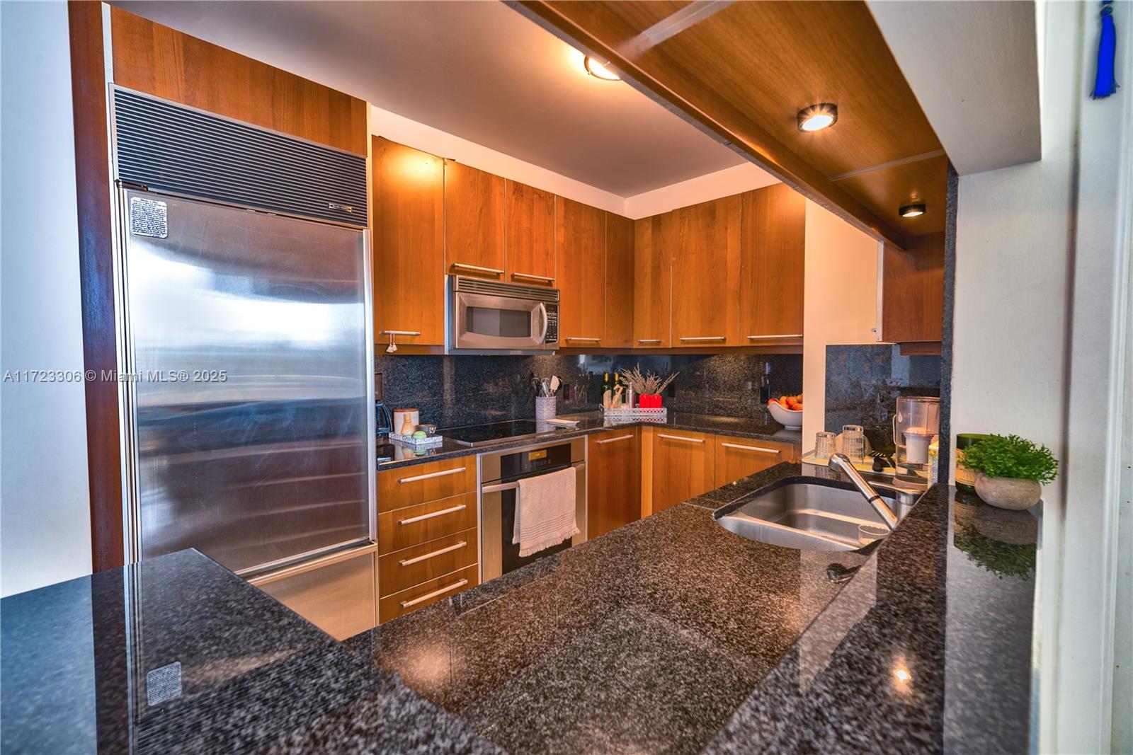 901 Brickell Key Blvd #3301, Miami FL 33131