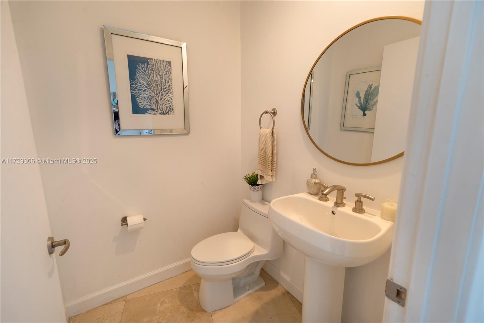 901 Brickell Key Blvd #3301, Miami FL 33131