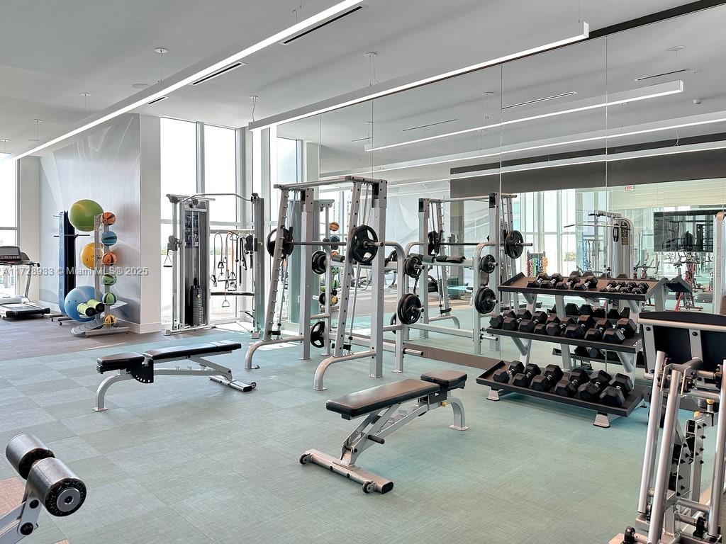 3900 Biscayne Blvd #N-819, Miami FL 33137