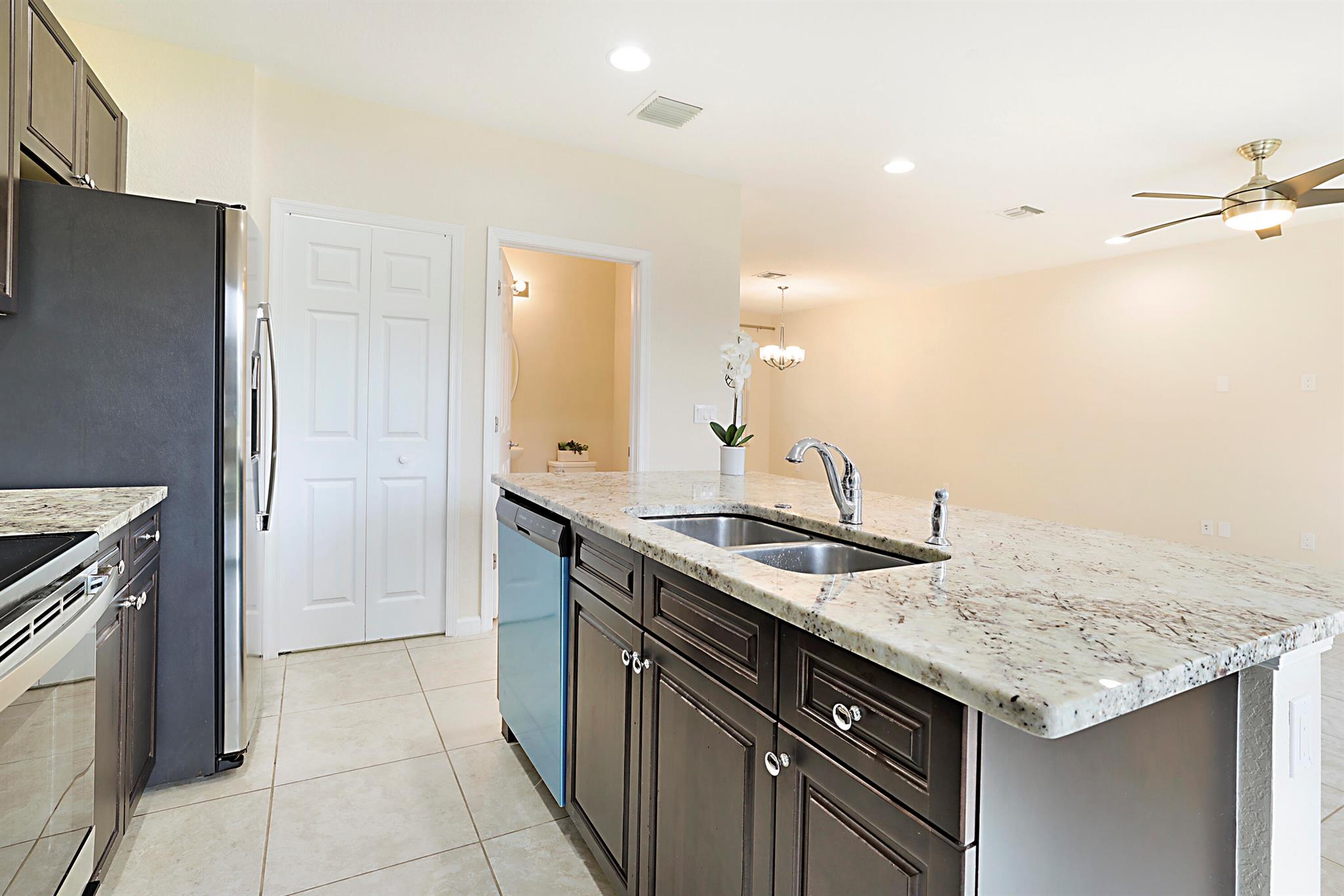 Homes for sale in Port St. Lucie, FL | 2550 Nw Treviso Circle, Port St. Lucie, FL 34986 | MLS# R11055085