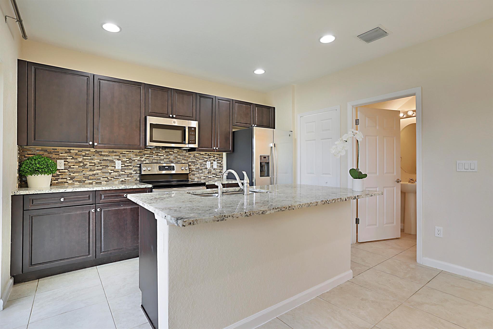 Homes for sale in Port St. Lucie, FL | 2550 Nw Treviso Circle, Port St. Lucie, FL 34986 | MLS# R11055085