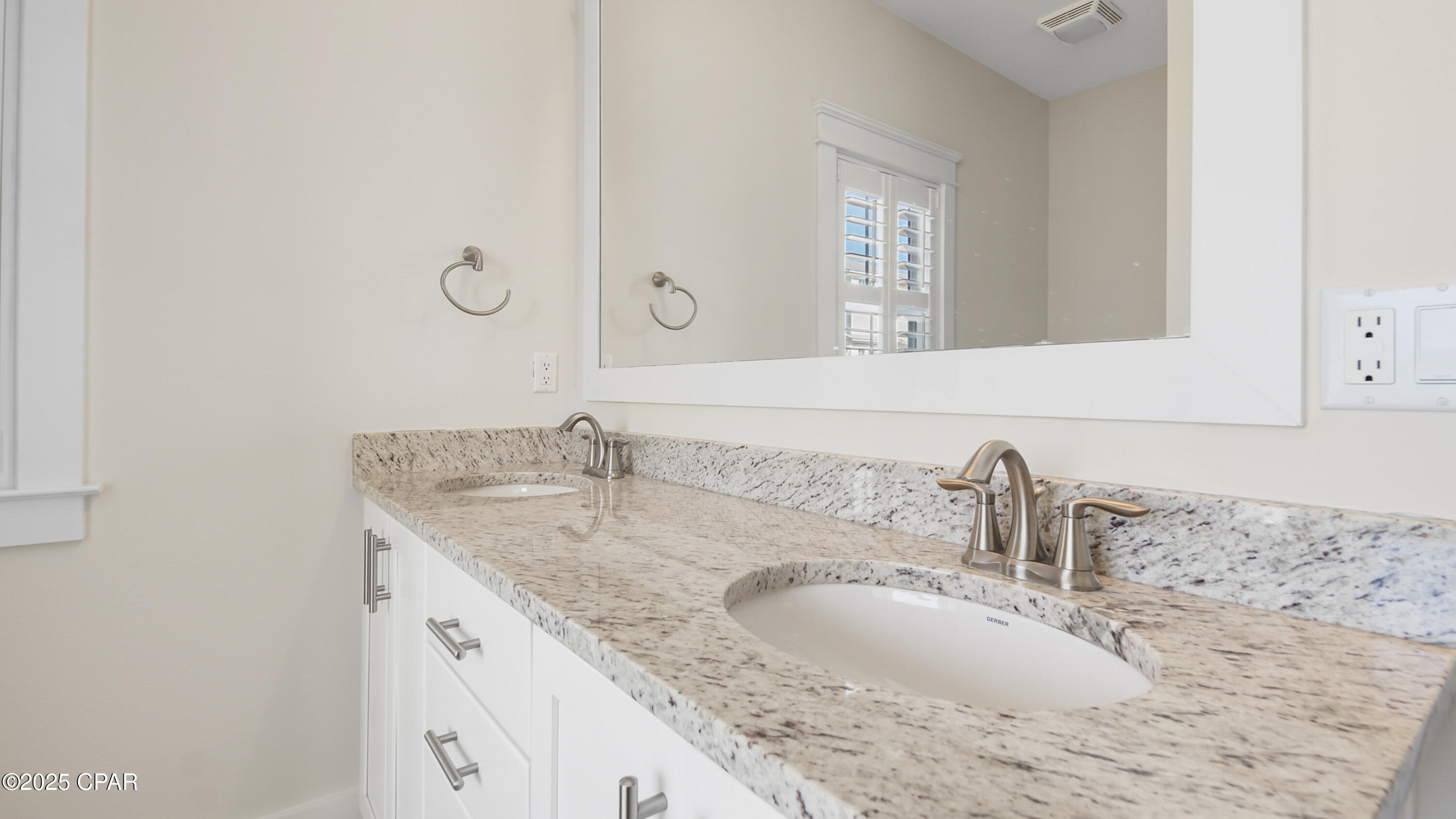 Image 33 For 86 Grande Pointe Drive